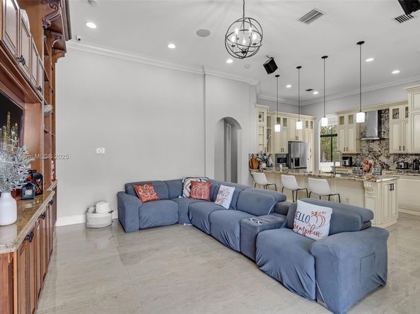 2294 SW 195th Ave, Miramar FL 33029
