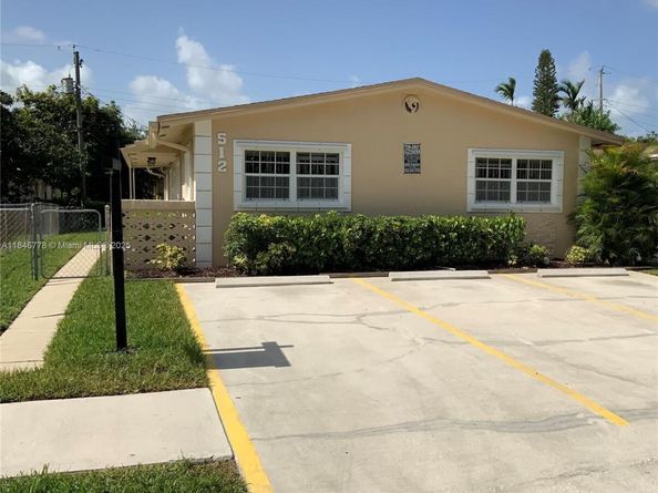 512 SW 10th St, Hallandale Beach FL 33009
