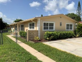 512 SW 10th St, Hallandale Beach FL 33009
