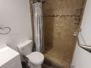 600 Layne Blvd 118, Hallandale Beach FL 33009