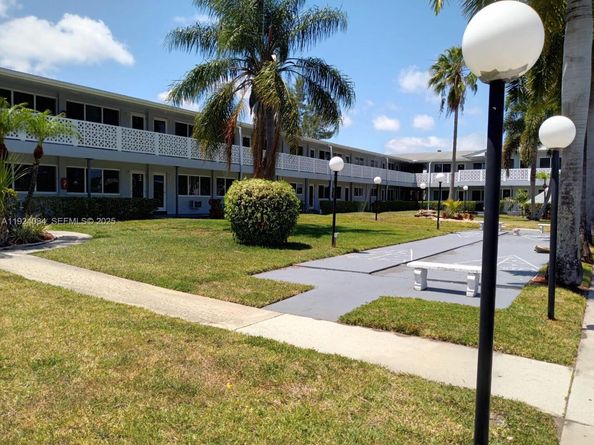 600 Layne Blvd 118, Hallandale Beach FL 33009