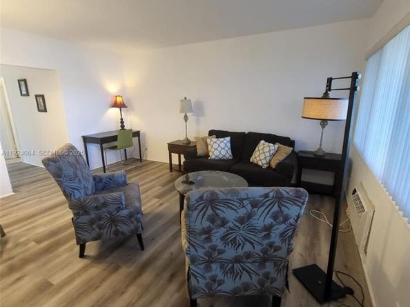 600 Layne Blvd 118, Hallandale Beach FL 33009