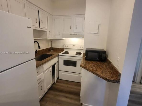 600 Layne Blvd 118, Hallandale Beach FL 33009