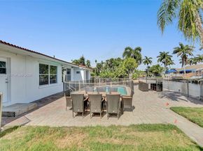 2827 Arthur St, Hollywood FL 33020