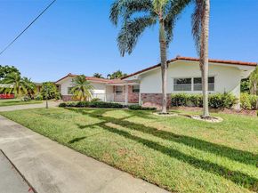 2827 Arthur St, Hollywood FL 33020