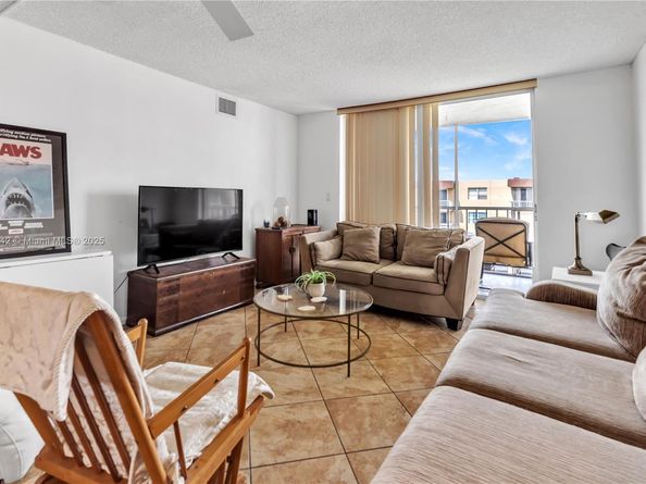 4320 Washington St 417, Hollywood FL 33021