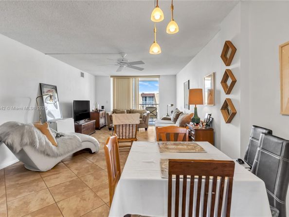 4320 Washington St 417, Hollywood FL 33021