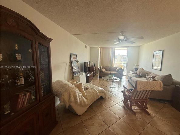 4320 Washington St 417, Hollywood FL 33021