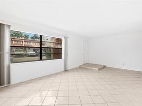 50 Matador Ln 323, Davie FL 33324