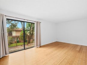 50 Matador Ln 323, Davie FL 33324