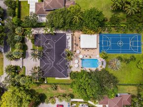 12110 SW 60th Ct, Pinecrest FL 33156