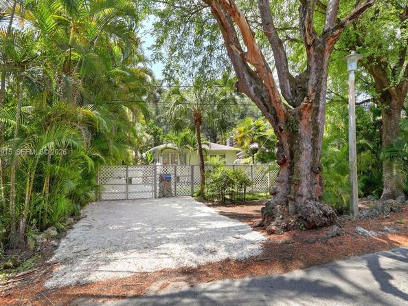 3660 Poinciana Ave, Coconut Grove FL 33133