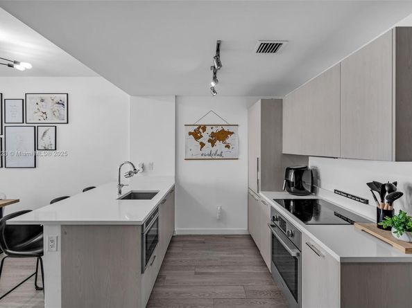 501 NE 31st St 3704, Miami FL 33137