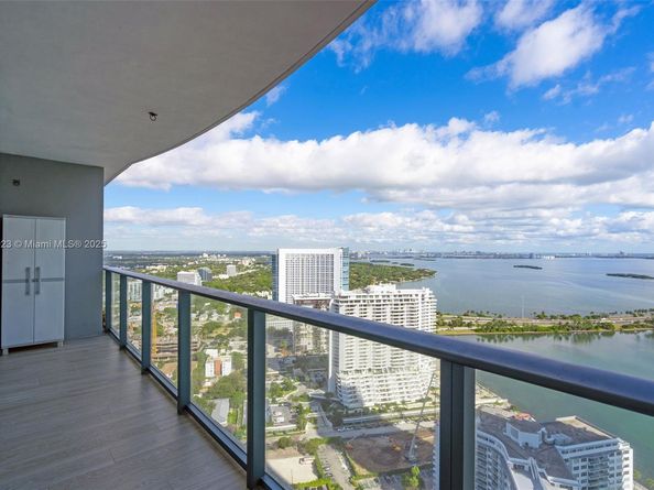 501 NE 31st St 3704, Miami FL 33137