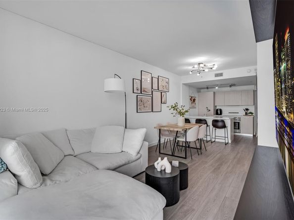501 NE 31st St 3704, Miami FL 33137