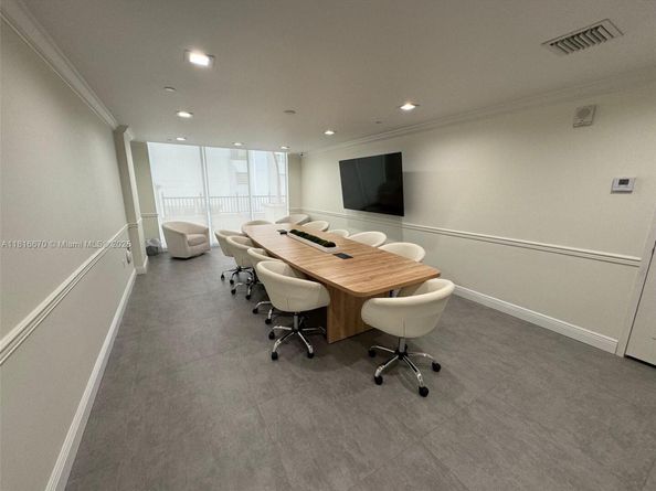 4100 Salzedo St 910, Coral Gables FL 33146