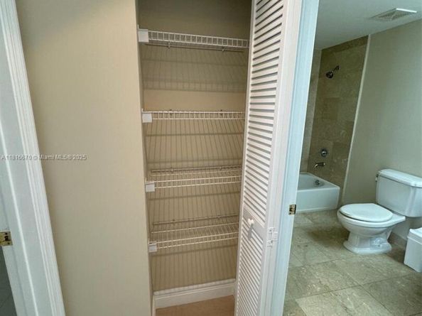 4100 Salzedo St 910, Coral Gables FL 33146