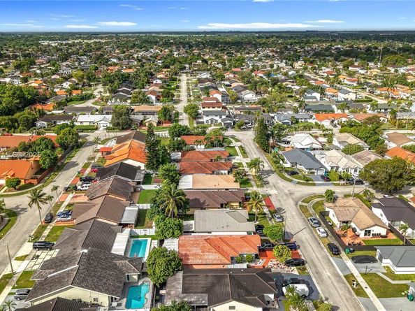 13870 SW 157th Ter, Miami FL 33177