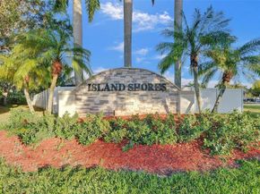 1322 NW 139th Ave, Pembroke Pines FL 33028