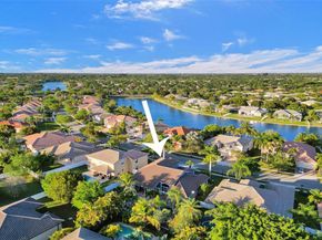 1322 NW 139th Ave, Pembroke Pines FL 33028