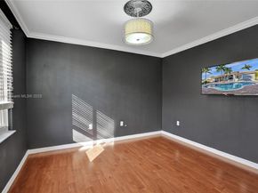 1322 NW 139th Ave, Pembroke Pines FL 33028
