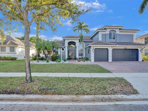 1322 NW 139th Ave, Pembroke Pines FL 33028