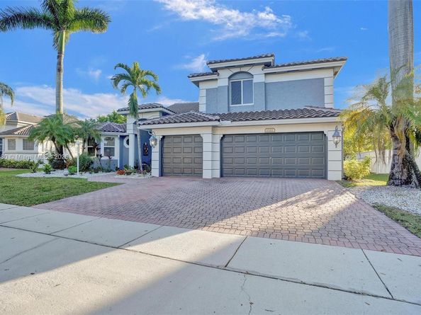 1322 NW 139th Ave, Pembroke Pines FL 33028
