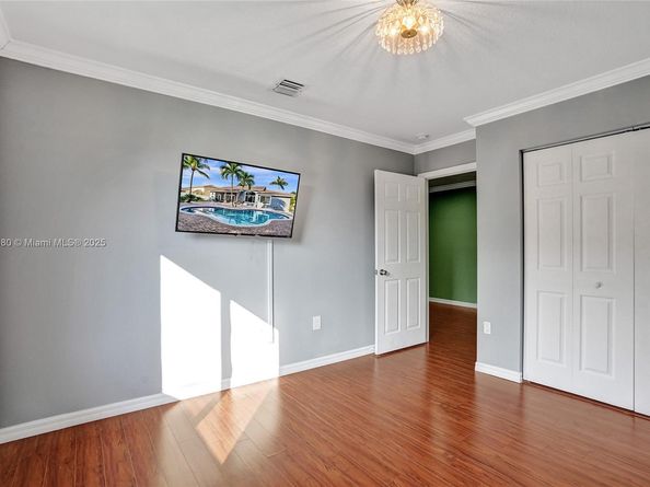 1322 NW 139th Ave, Pembroke Pines FL 33028