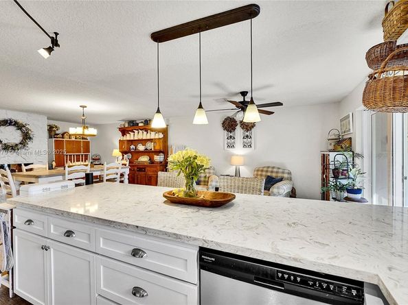 4271 Coral Springs Dr 5C, Coral Springs FL 33065