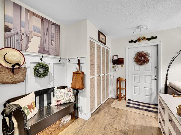 4271 Coral Springs Dr 5C, Coral Springs FL 33065
