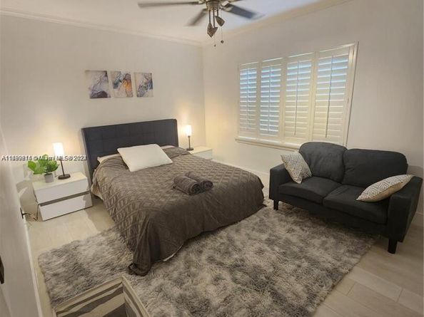 13751 NE 1st Ave, Miami FL 33161