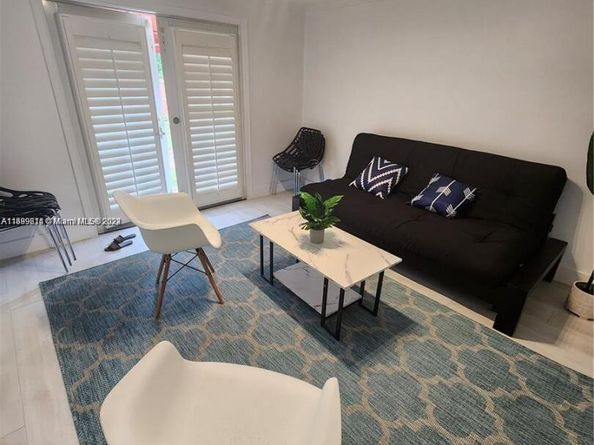 13751 NE 1st Ave, Miami FL 33161