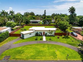 13751 NE 1st Ave, Miami FL 33161