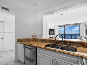 540 Brickell Key Dr 1813, Miami FL 33131