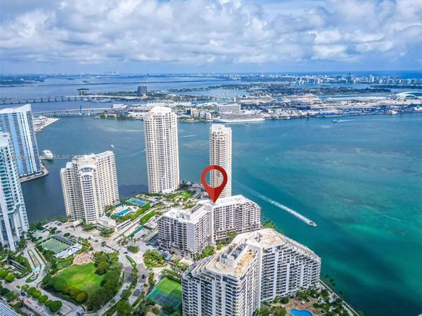 540 Brickell Key Dr 1813, Miami FL 33131
