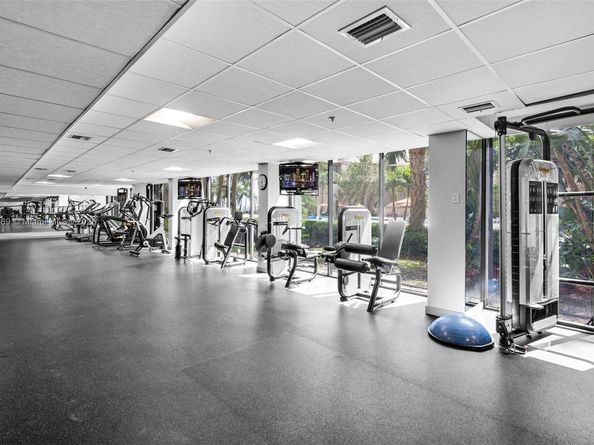 540 Brickell Key Dr 1813, Miami FL 33131