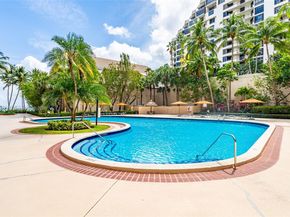 540 Brickell Key Dr 1813, Miami FL 33131