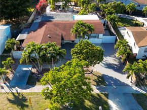 19600 Gulfstream Rd, Cutler Bay FL 33157