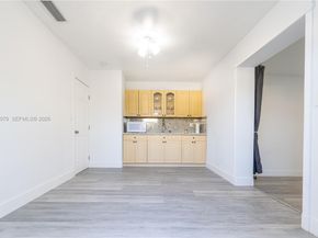 19600 Gulfstream Rd, Cutler Bay FL 33157