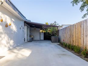 19600 Gulfstream Rd, Cutler Bay FL 33157