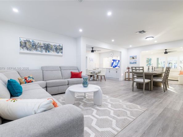 19600 Gulfstream Rd, Cutler Bay FL 33157