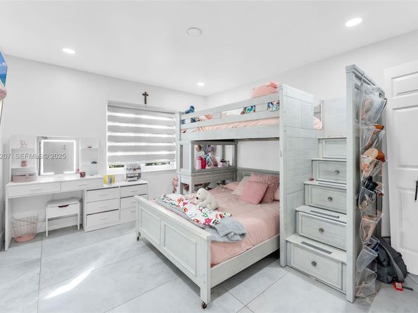 17677 SW 6th Ct, Pembroke Pines FL 33029