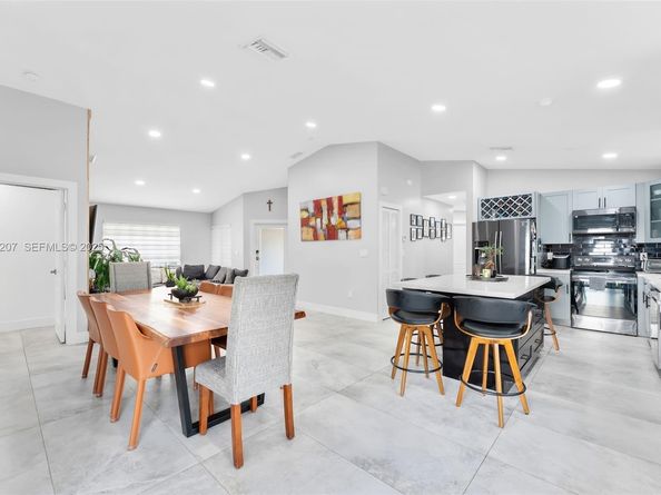 17677 SW 6th Ct, Pembroke Pines FL 33029