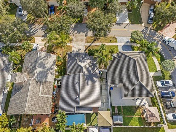 17677 SW 6th Ct, Pembroke Pines FL 33029