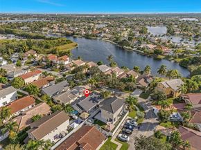 17677 SW 6th Ct, Pembroke Pines FL 33029