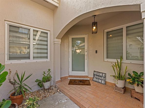 17677 SW 6th Ct, Pembroke Pines FL 33029