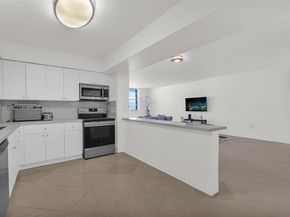 5825 Collins Ave 2E, Miami Beach FL 33140
