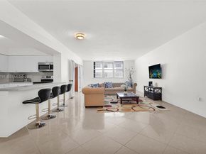 5825 Collins Ave 2E, Miami Beach FL 33140
