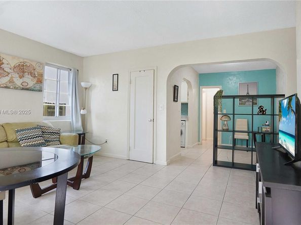 503 75th St 517, Miami Beach FL 33141