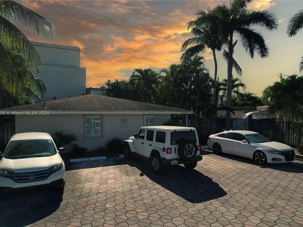 1330 Holly Heights Dr 3, Fort Lauderdale FL 33304